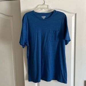 Blue Old Navy pocket T-shirt (XL)